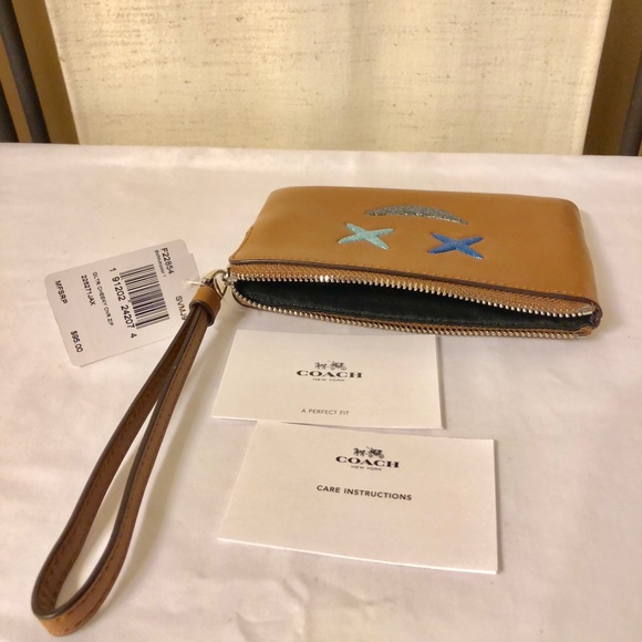 🆕Coach wristlet! Ultra Soft leather-Brand new🆕 - Picture 3 of 8